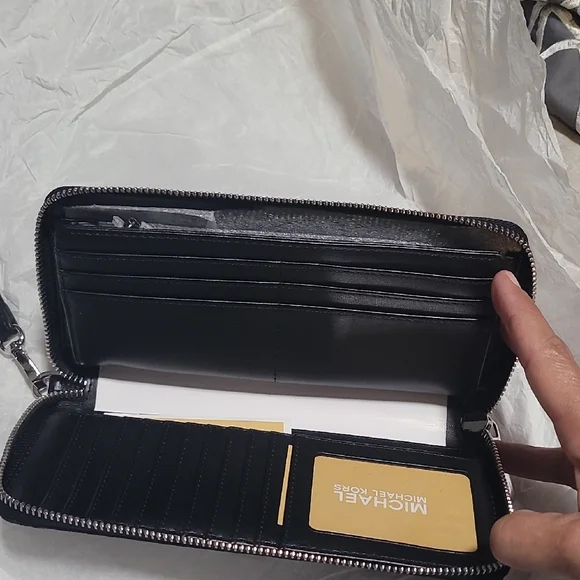 Michael Kors Black Wallet - Picture 2 of 4